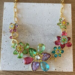 Swarovski Multicolor Crystal Statement Necklace Bold Floral Gem Design